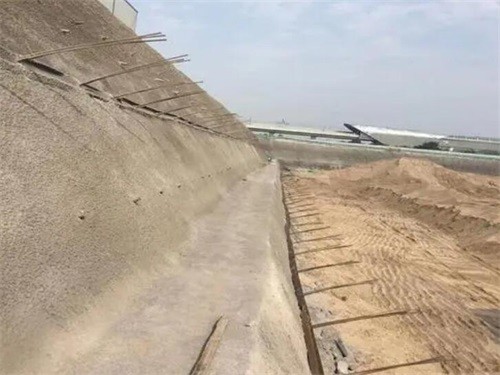 呼玛河道边坡加固